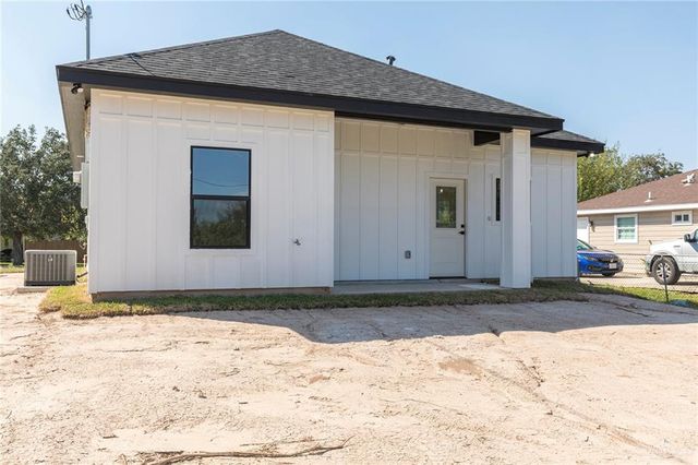 708 Iowa Avenue, Mercedes, TX 78570