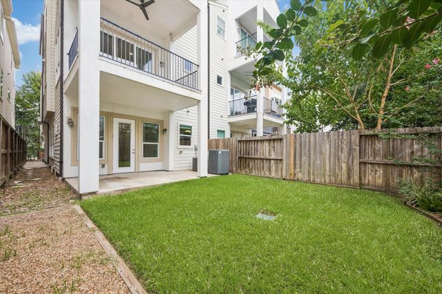 5631 Kiam Street B, Houston, TX 77007