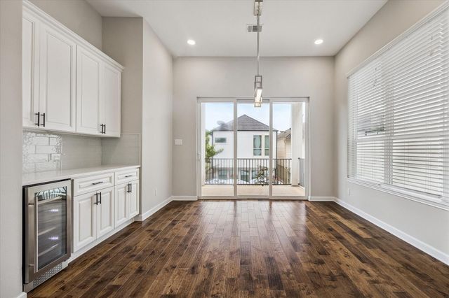5631 Kiam Street B, Houston, TX 77007