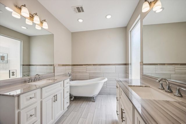 5631 Kiam Street B, Houston, TX 77007