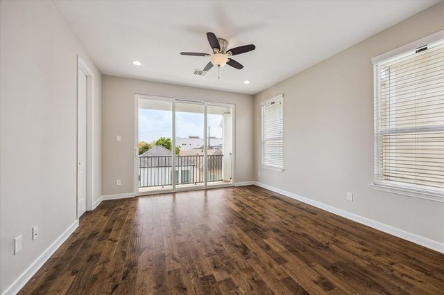 5631 Kiam Street B, Houston, TX 77007