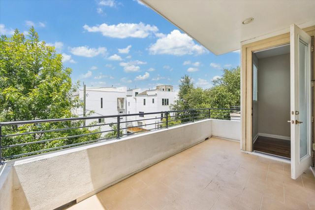 5631 Kiam Street B, Houston, TX 77007
