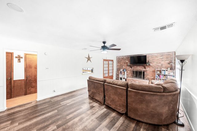 2767 County Road 1112, Brashear, TX 75420