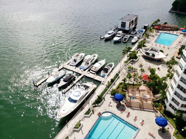 801 Brickell Bay Drive 1767, Miami, FL 33131