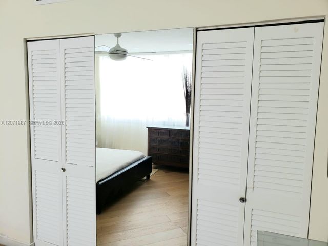 801 Brickell Bay Drive 1767, Miami, FL 33131