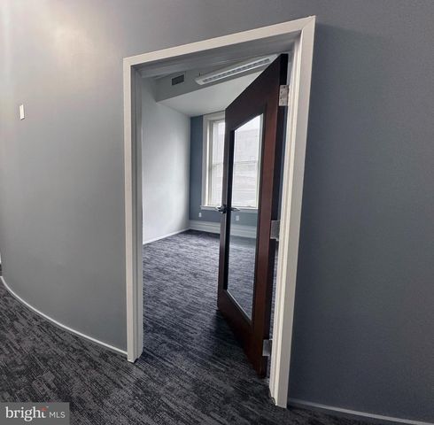 40 N CHRISTIAN ST #202 OFFICE 305, Lancaster, PA 17602