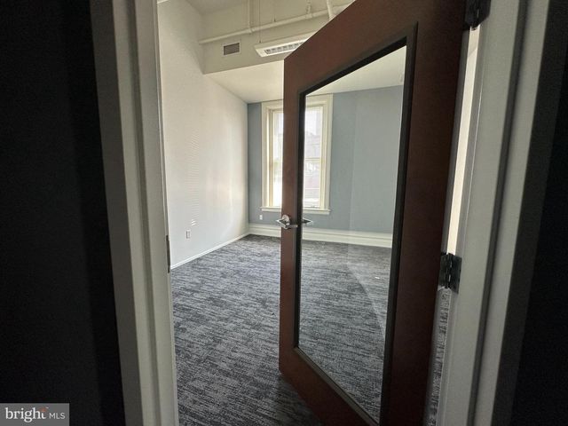 40 N CHRISTIAN ST #202 OFFICE 305, Lancaster, PA 17602