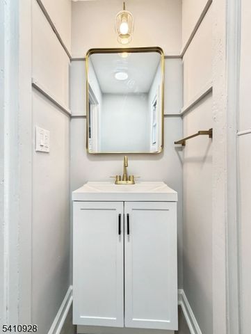 564 Warren St, Phillipsburg Town, NJ 08865