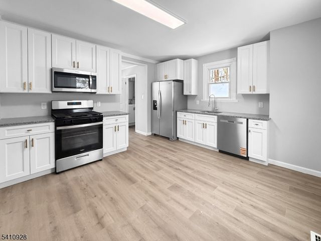 564 Warren St, Phillipsburg Town, NJ 08865