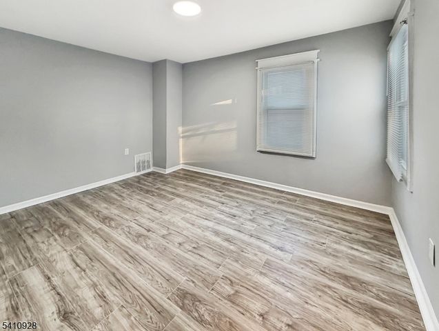 564 Warren St, Phillipsburg Town, NJ 08865