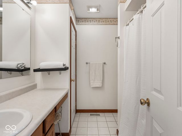 3622 W Starlight Drive, Connersville, IN 47331