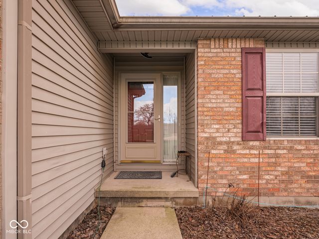 3622 W Starlight Drive, Connersville, IN 47331