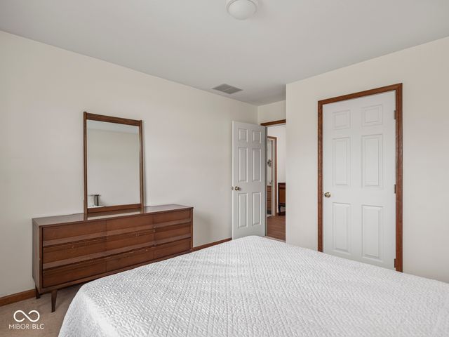 3622 W Starlight Drive, Connersville, IN 47331