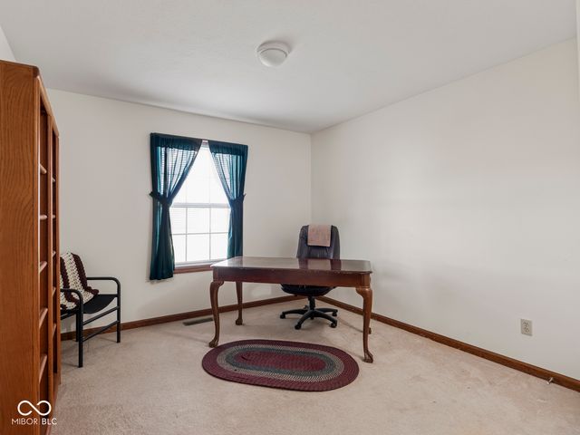 3622 W Starlight Drive, Connersville, IN 47331