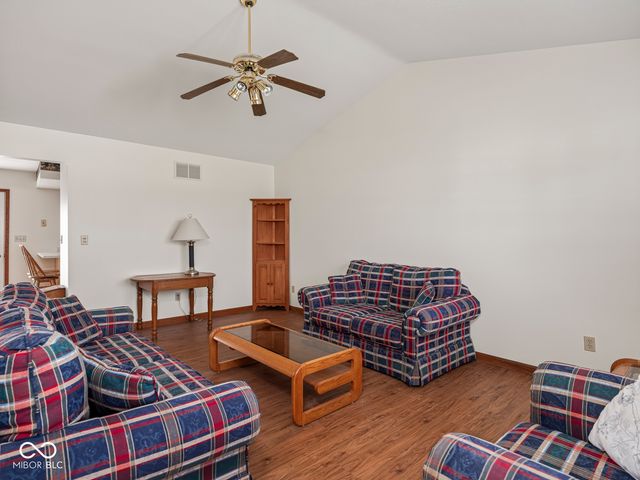 3622 W Starlight Drive, Connersville, IN 47331