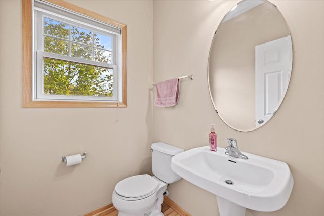 10756 Falling Water Lane D, Woodbury, MN 55129