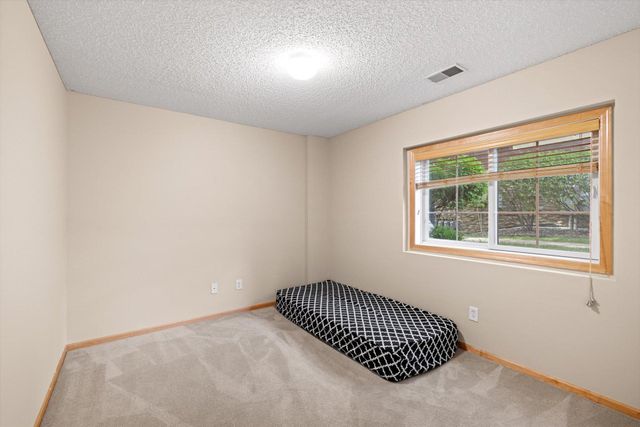 10756 Falling Water Lane D, Woodbury, MN 55129