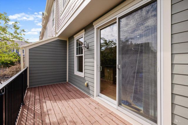 10756 Falling Water Lane D, Woodbury, MN 55129