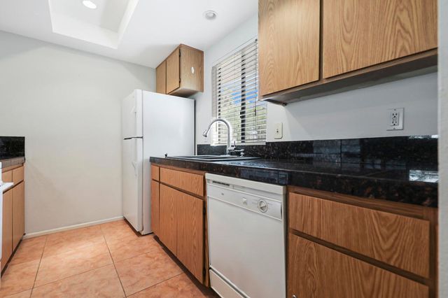 40953 Inverness Way, Palm Desert, CA 92211