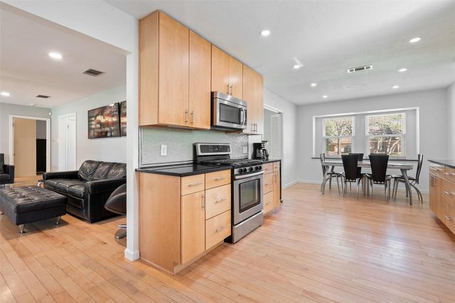 6906 One Oak RD, Austin, TX 78749
