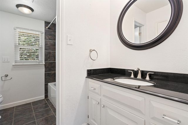 6906 One Oak RD, Austin, TX 78749