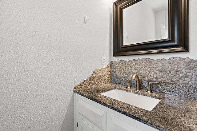 6906 One Oak RD, Austin, TX 78749