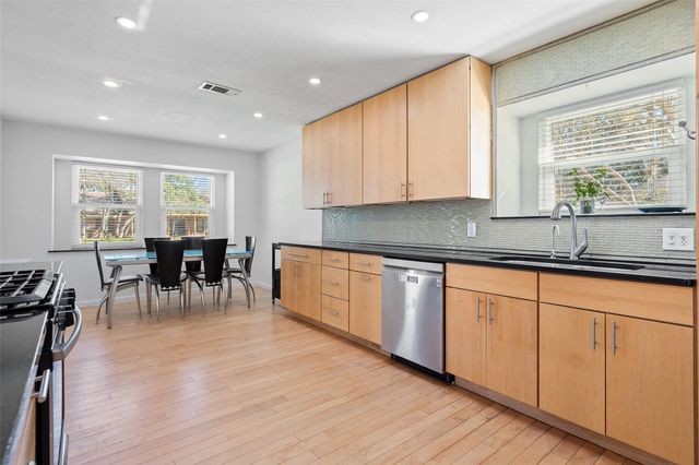 6906 One Oak RD, Austin, TX 78749