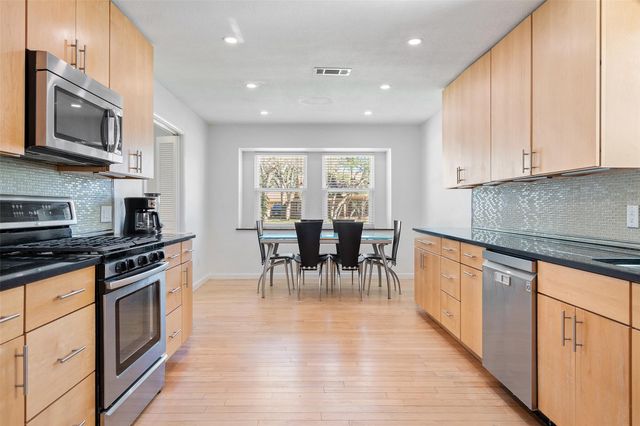 6906 One Oak RD, Austin, TX 78749