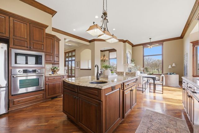 532 N Belle Terre Cir, Wichita, KS 67230