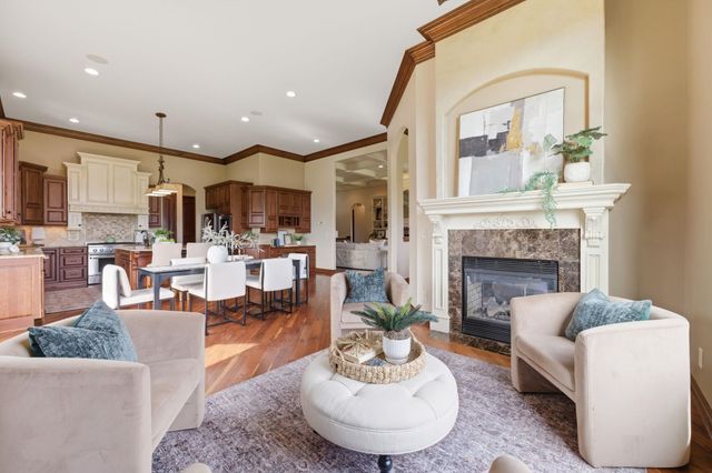 532 N Belle Terre Cir, Wichita, KS 67230