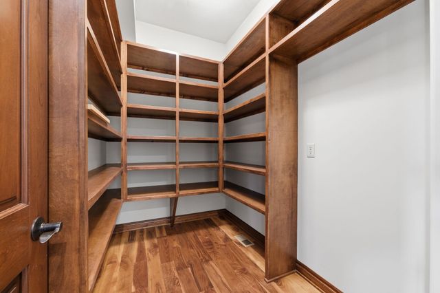 532 N Belle Terre Cir, Wichita, KS 67230