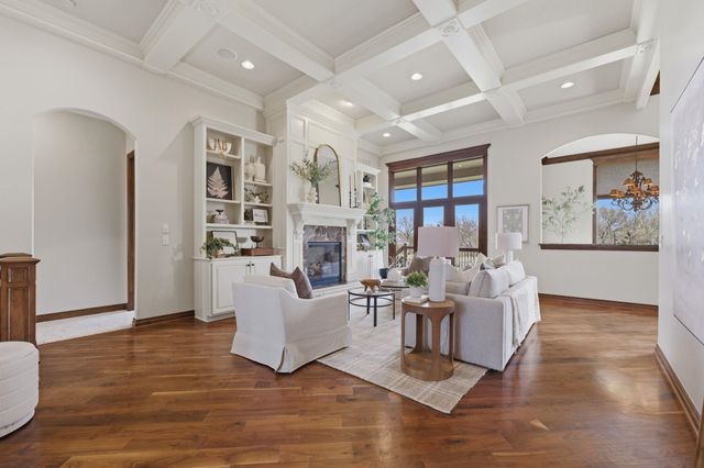 532 N Belle Terre Cir, Wichita, KS 67230