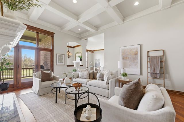 532 N Belle Terre Cir, Wichita, KS 67230