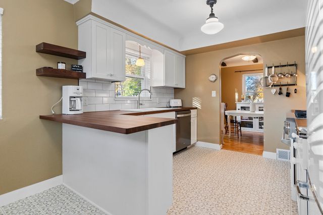 1019 Ash Street, Alexandria, MN 56308