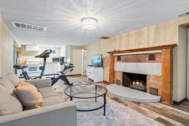 1019 Ash Street, Alexandria, MN 56308