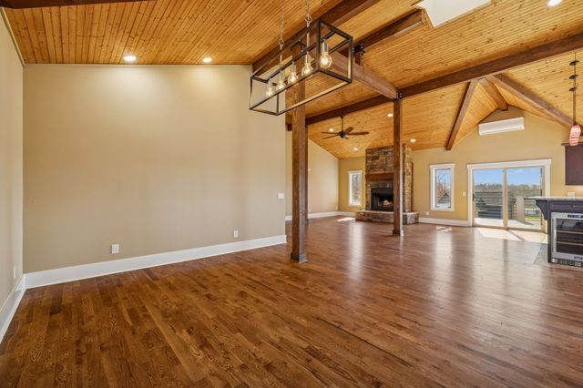 1224 Hangar Rd, Springfield, TN 37172
