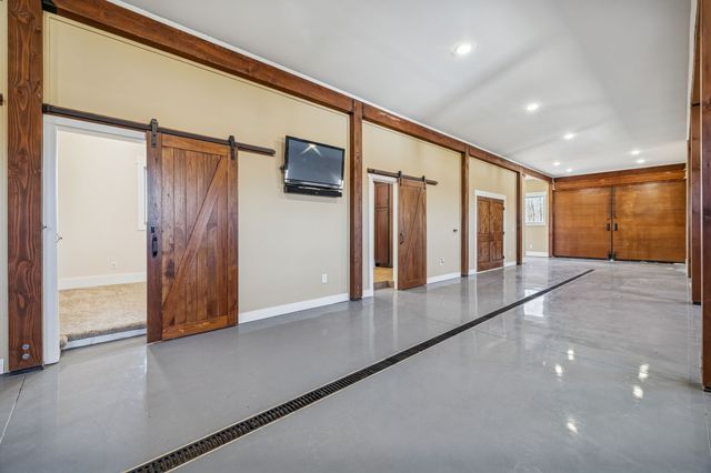 1224 Hangar Rd, Springfield, TN 37172