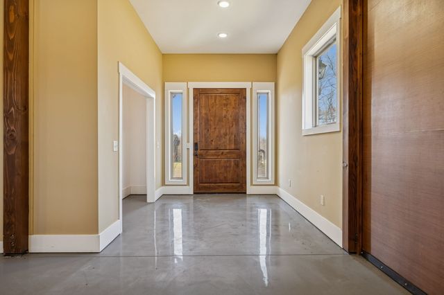 1224 Hangar Rd, Springfield, TN 37172