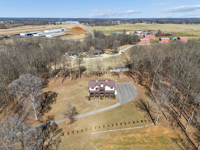 1224 Hangar Rd, Springfield, TN 37172