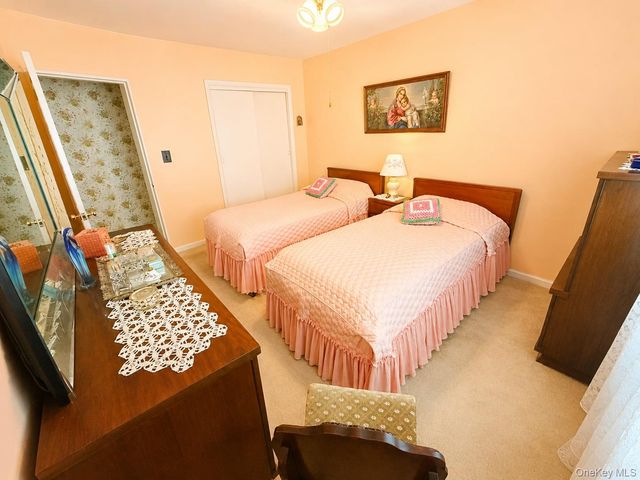 7315 Cook Avenue, Middle Village, NY 11379