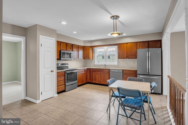 14 BLUE SPRUCE DR, Enola, PA 17025