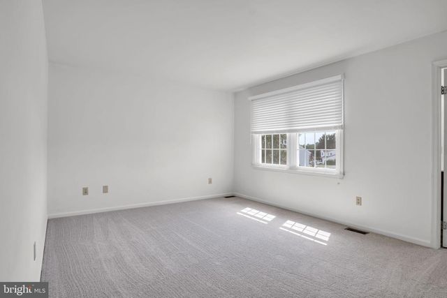 14 BLUE SPRUCE DR, Enola, PA 17025