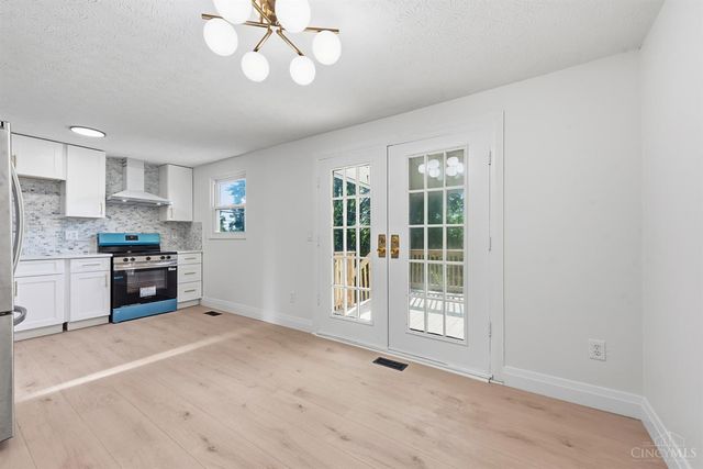 1403 Kingsbury Drive, Forest Park, OH 45240