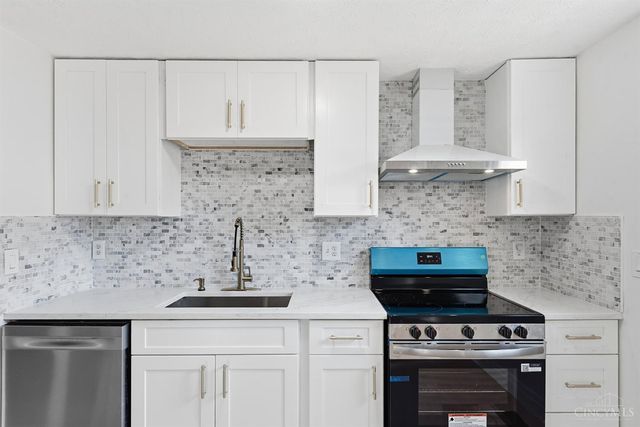 1403 Kingsbury Drive, Forest Park, OH 45240