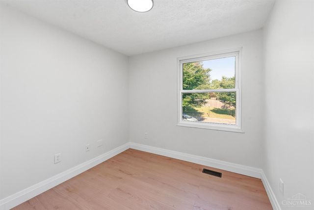 1403 Kingsbury Drive, Forest Park, OH 45240