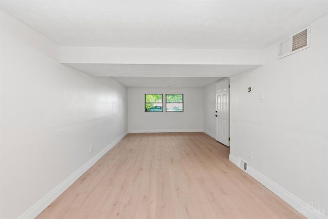 1403 Kingsbury Drive, Forest Park, OH 45240