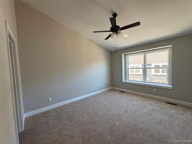 1054 Camellia Circle 44, Howell, MI 48843