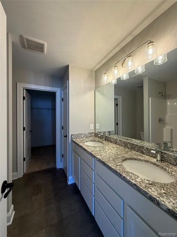 1054 Camellia Circle 44, Howell, MI 48843