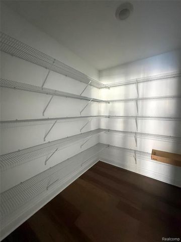 1054 Camellia Circle 44, Howell, MI 48843