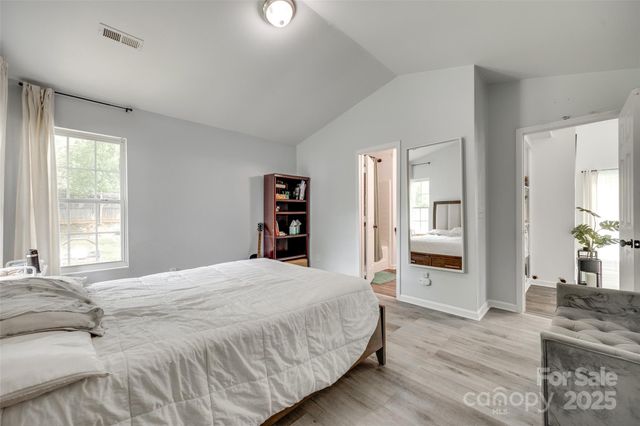 7442 Crestside Lane, Charlotte, NC 28227